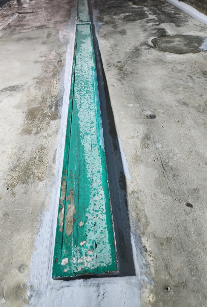 실란트 작업 — 트렌치